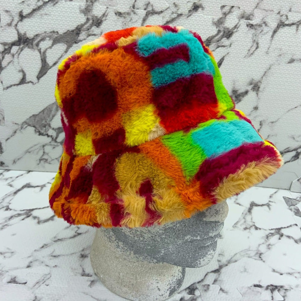 Men Women Burgundy Multicolor Fisherman Letter Fluffy Faux Fur Warm Bucket Hat